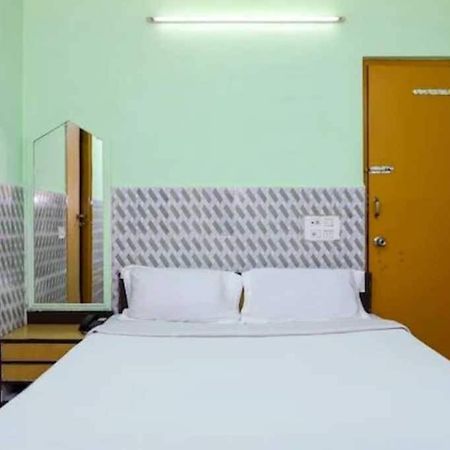 Pop Hotel Nand Palace Jhānsi Zewnętrze zdjęcie