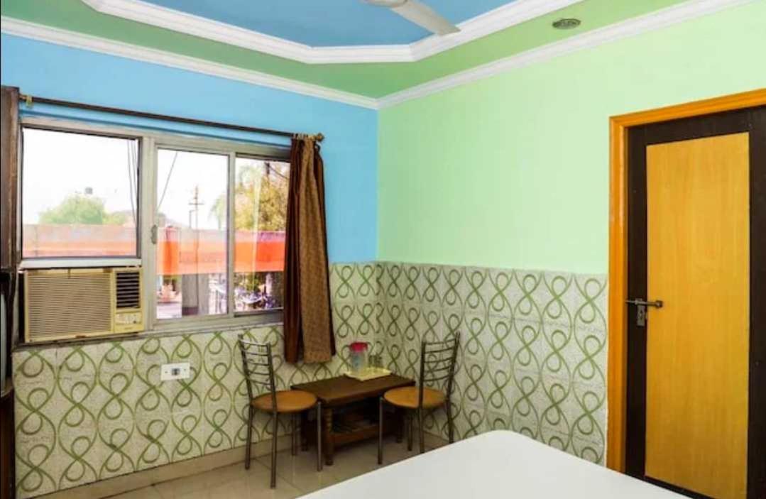 Pop Hotel Nand Palace Jhānsi Zewnętrze zdjęcie